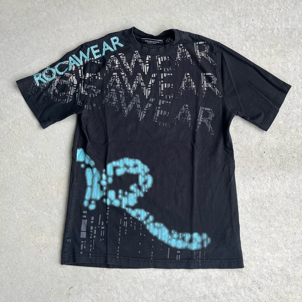 Rocawear Black and Blue Graphic Men's T-Shirt